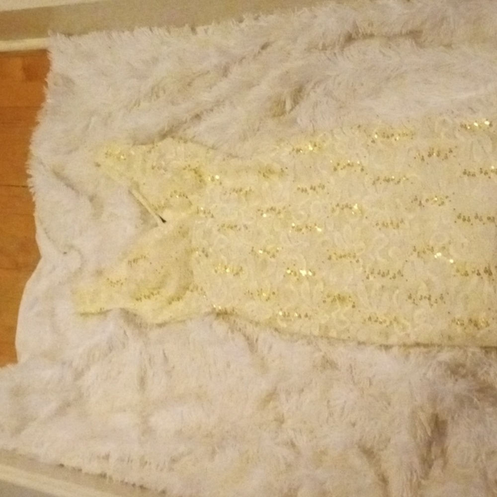 NWT Ruby Rox Beige Fitted Dress Mini With Gold Sequin